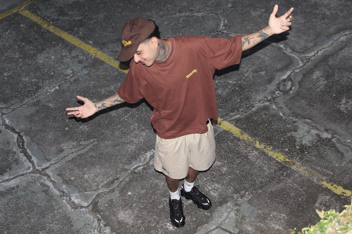 Camisa boxy "Hotel Lobby" Bordô